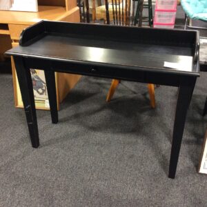 Black Desk