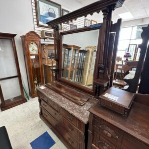 Antique 5 Drawer Dresser