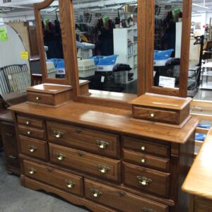 8 Drawer Dresser with Mirror
