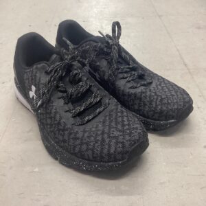 Under Armour Sneakers