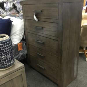 Ashley 5 Drawer Dresser