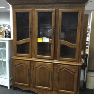 2 PC China Hutch