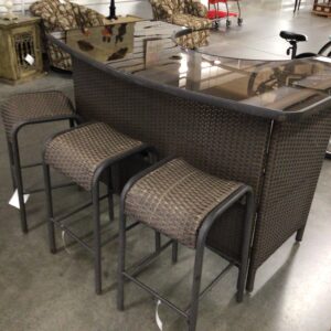Wicker Bar with 3 Stools