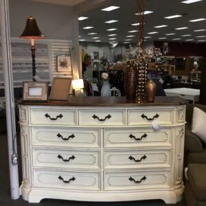 9 Drawer Dresser
