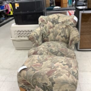 Oversized Chair with Ottoman