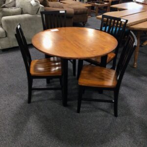 Table with 4 Chairs