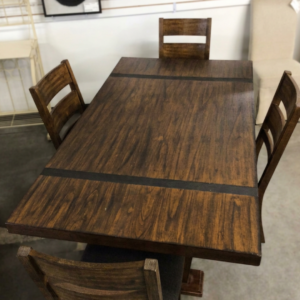 Table with 4 Chairs