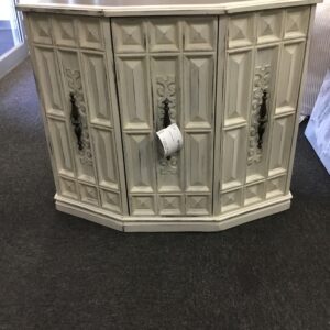 White Stand